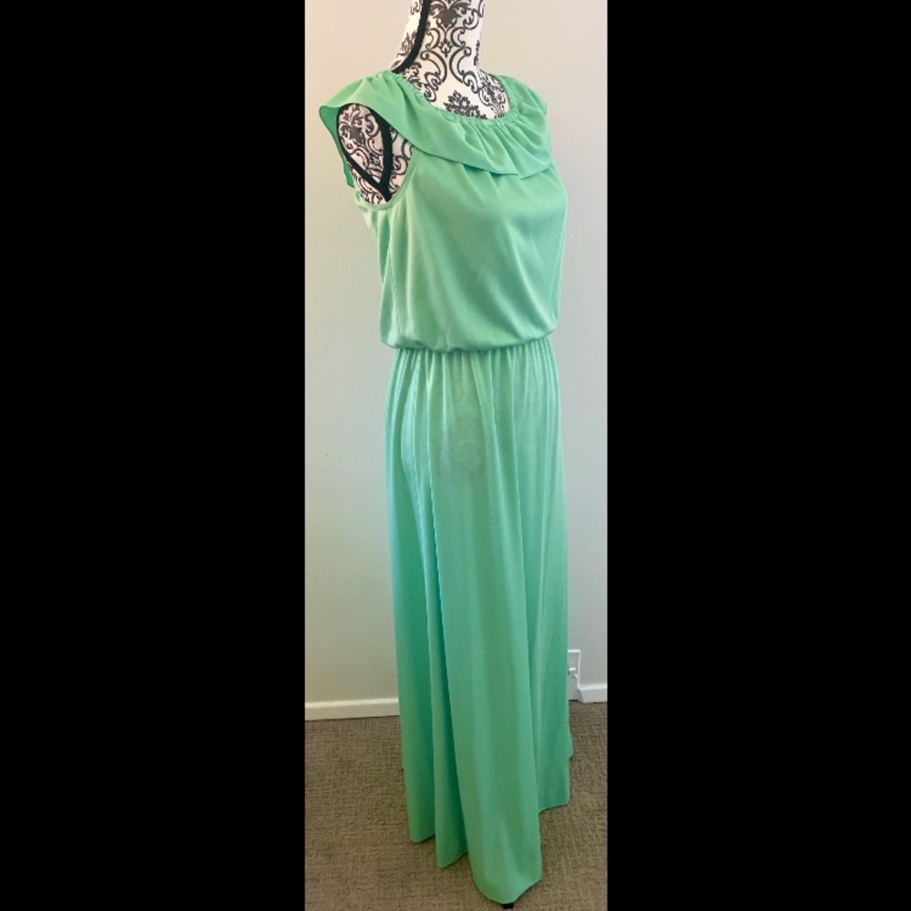Vintage 80s Leslie Fay Full Length On/Off Shoulder Dress Mint Green Color